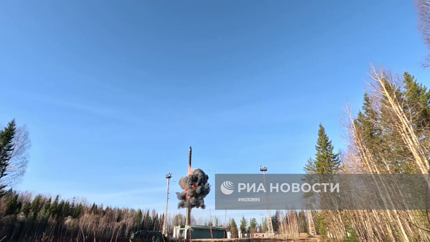 Президент Владимир Путин провёл тренировку стратегических ядерных сил