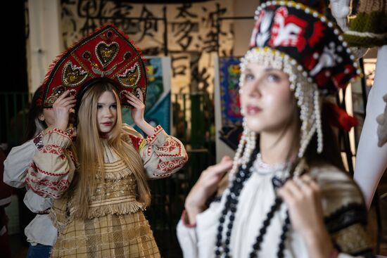 Производство современных кокошников в Москве 