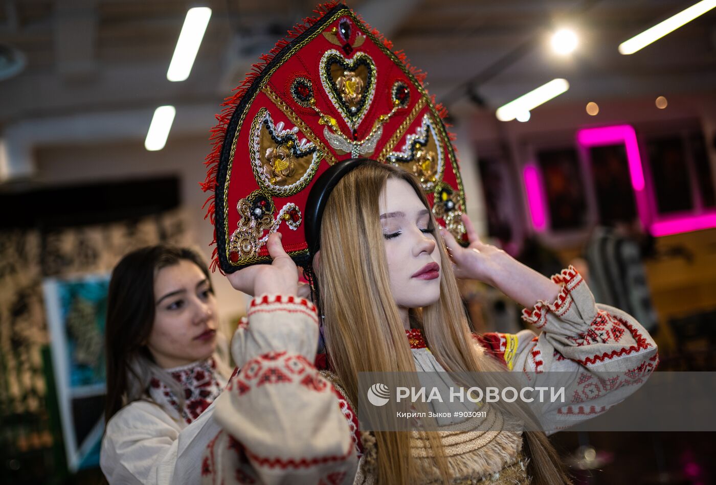 Производство современных кокошников в Москве 