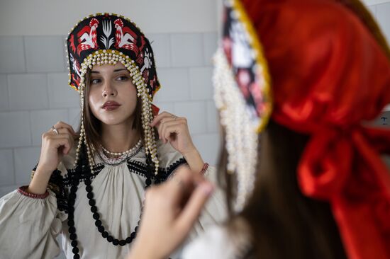 Производство современных кокошников в Москве 