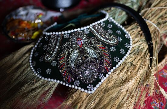 Производство современных кокошников в Москве 