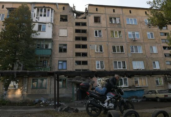 Последствия обстрела ВСУ по ДНР