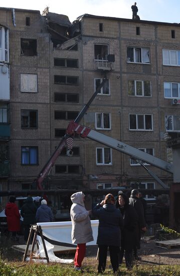 Последствия обстрела ВСУ по ДНР