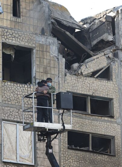 Последствия обстрела ВСУ по ДНР