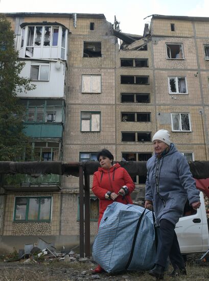 Последствия обстрела ВСУ по ДНР