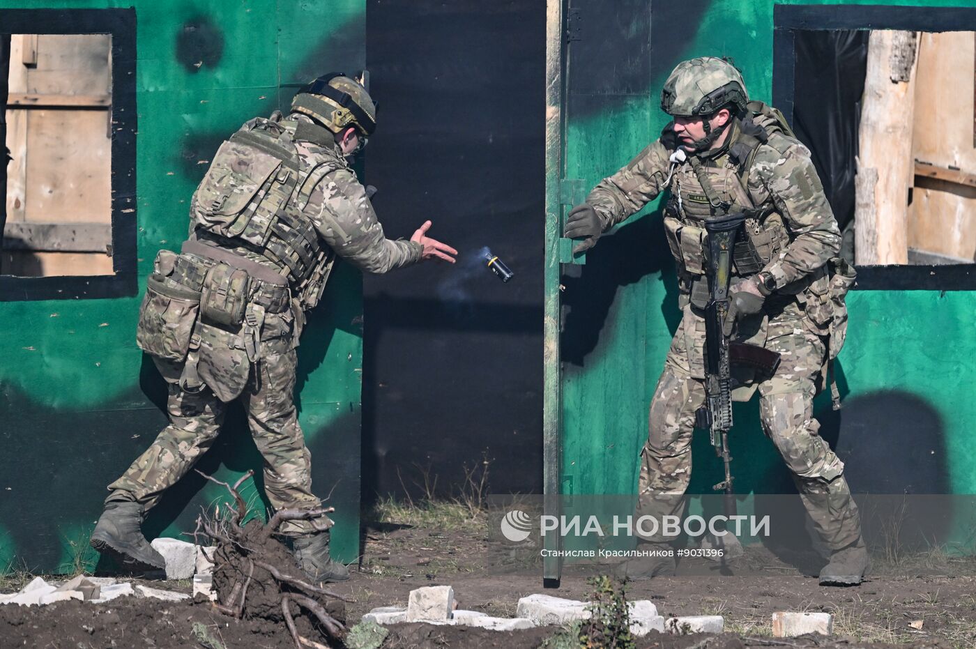 Тренировка подразделения спецназа группировки "Центр"