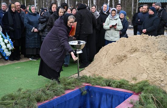 Прощание с военкором РИА Новости Иваном Зуевым
