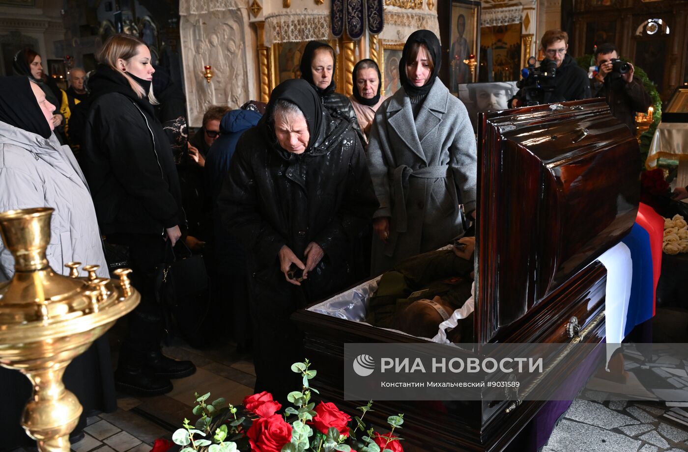 Прощание с военкором РИА Новости Иваном Зуевым