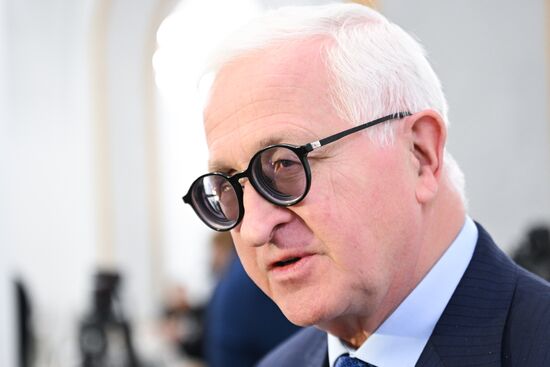 Заседание Совета при президенте РФ по реализации государственной демографической и семейной политики