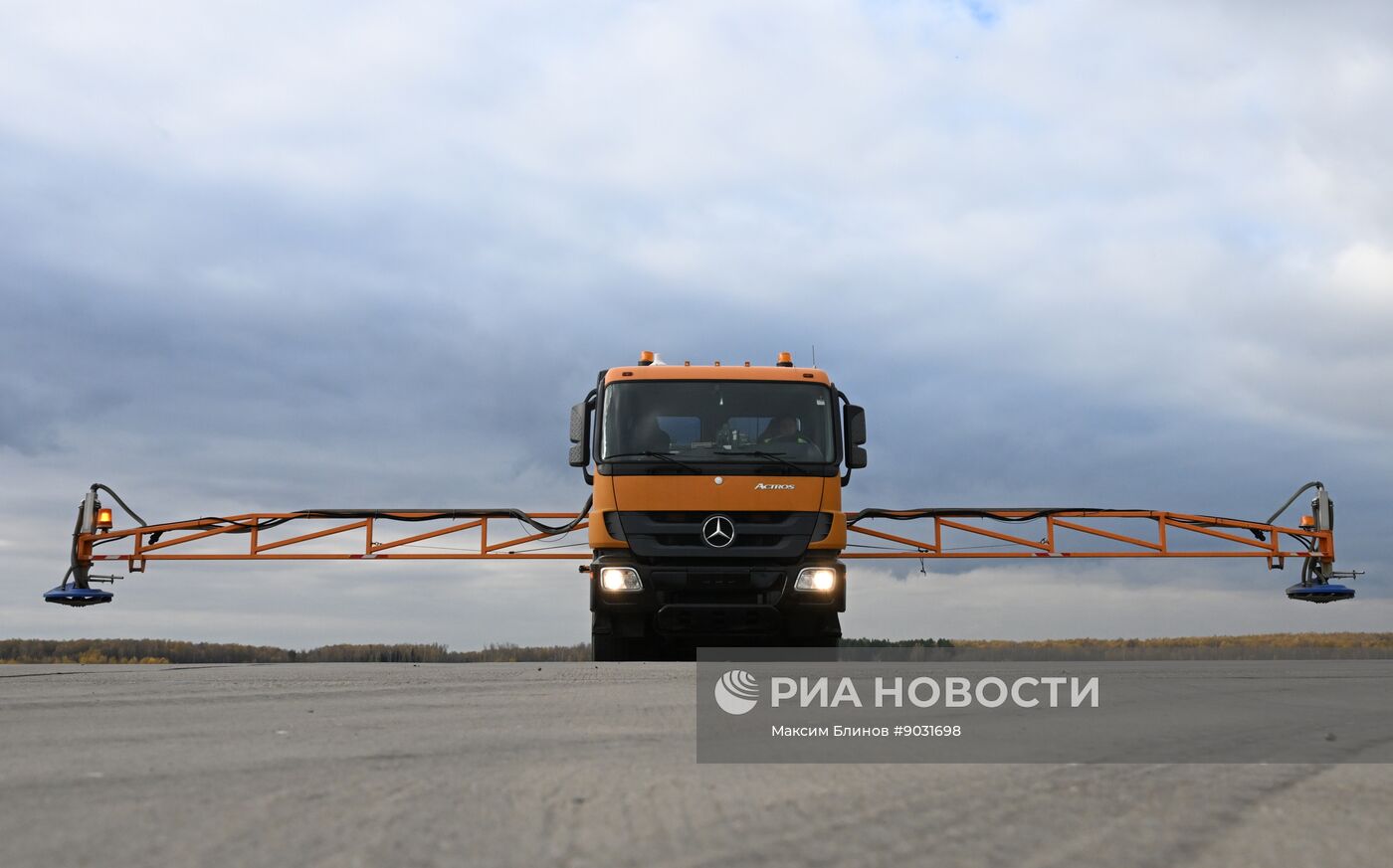 Парад зимней техники в аэропорту Домодедово