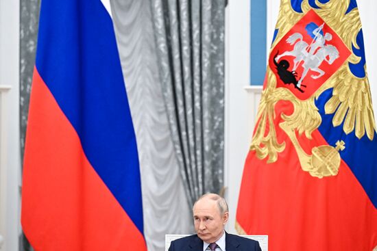 Заседание Совета при президенте РФ по реализации государственной демографической и семейной политики