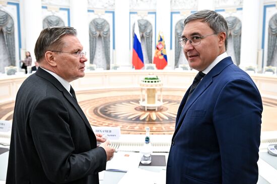 Заседание Совета при президенте РФ по реализации государственной демографической и семейной политики