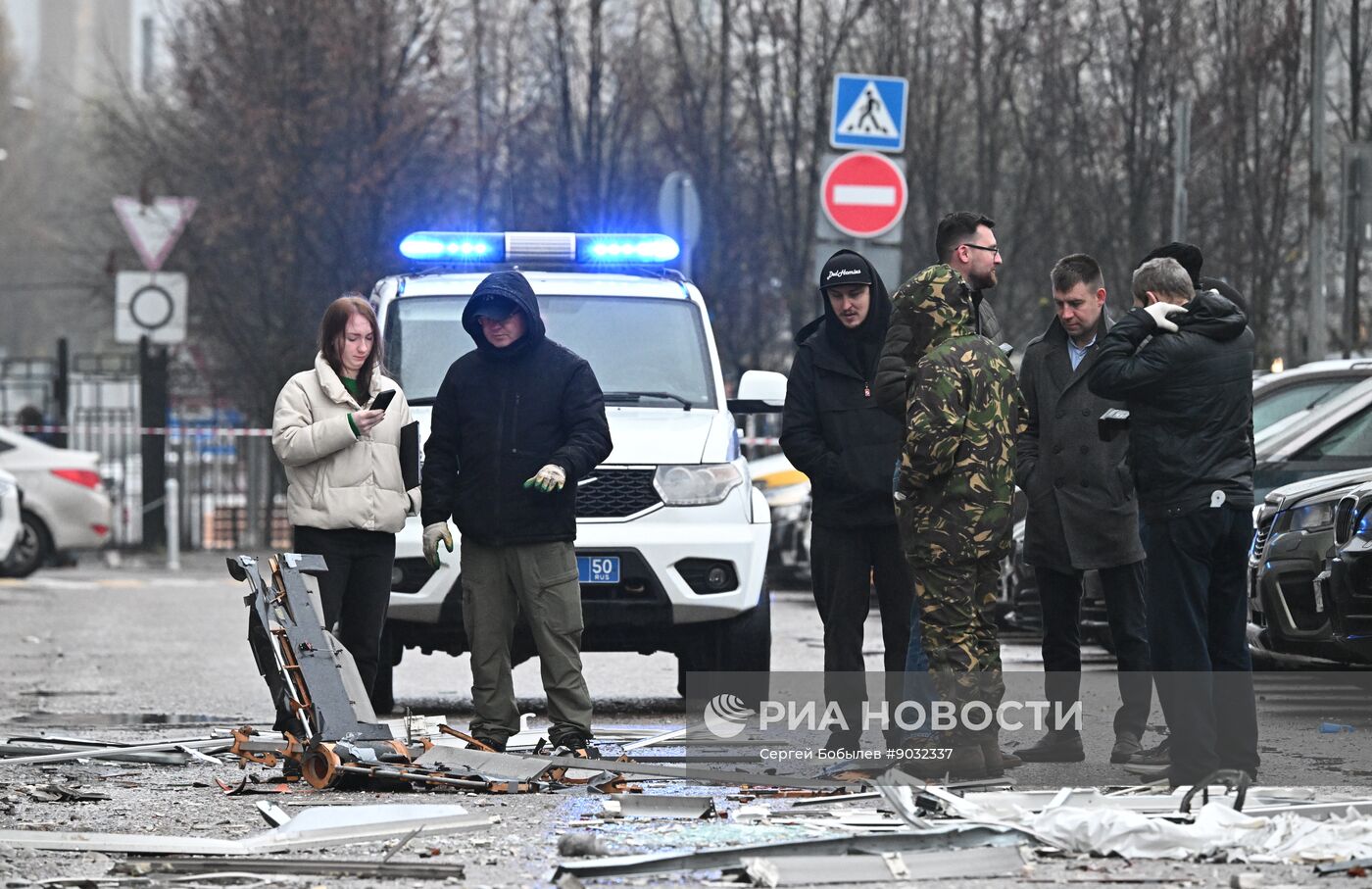 Последствия попадания БПЛА в жилой дом в подмосковном Красногорске