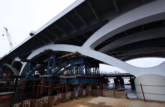 Строительная площадка Большого Смоленского моста в Санкт-Петербурге