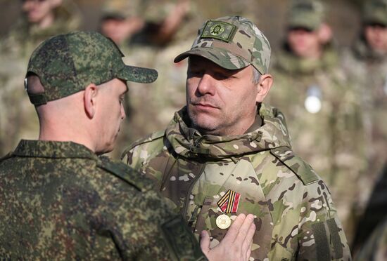 Награждение бойцов спецназа группировки "Центр"