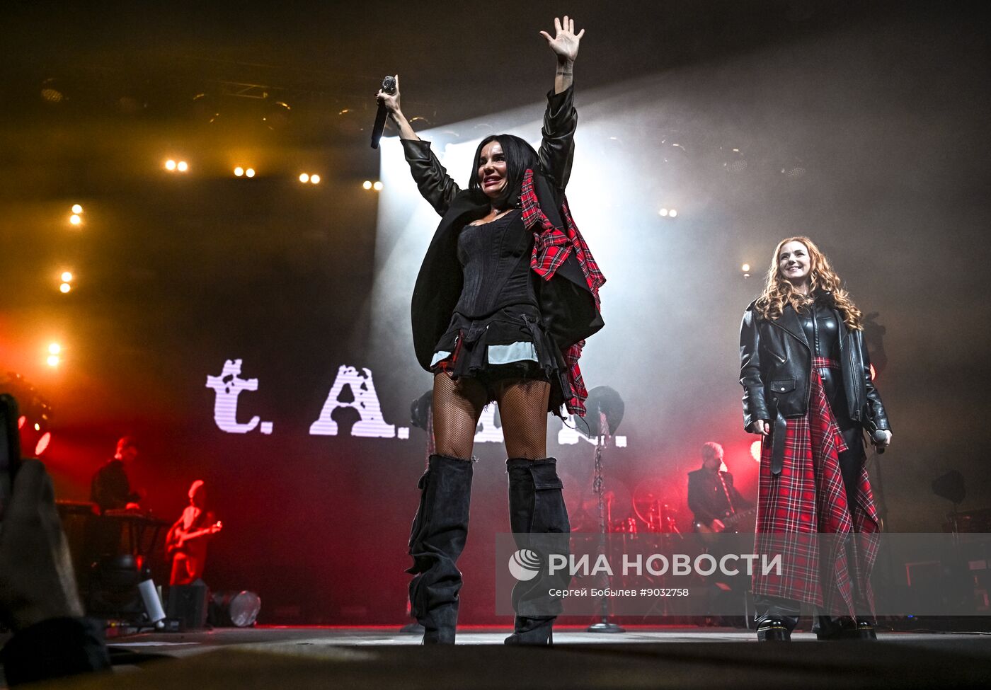 Концерт группы t.A.T.u. в Москве
