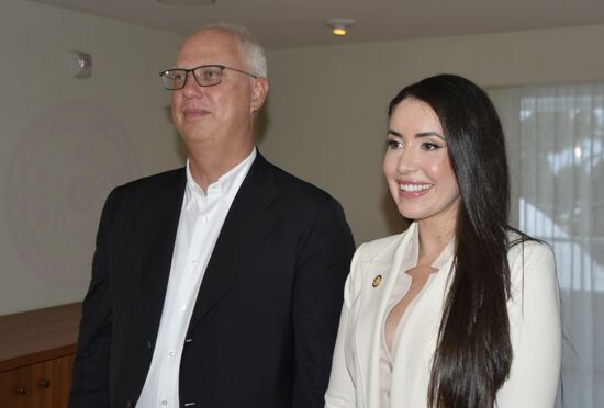 Спецпредставитель президента РФ К. Дмитриев встретился с конгрессвумен США А. П. Луной