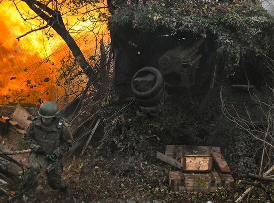 Боевая работа расчета пушки 2С5 "Гиацинт-С" группировки войск "Центр" в зоне СВО