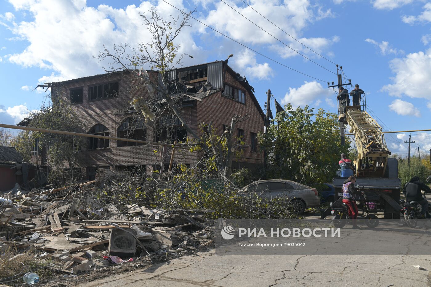 Последствия обстрела Ясиноватой со стороны ВСУ