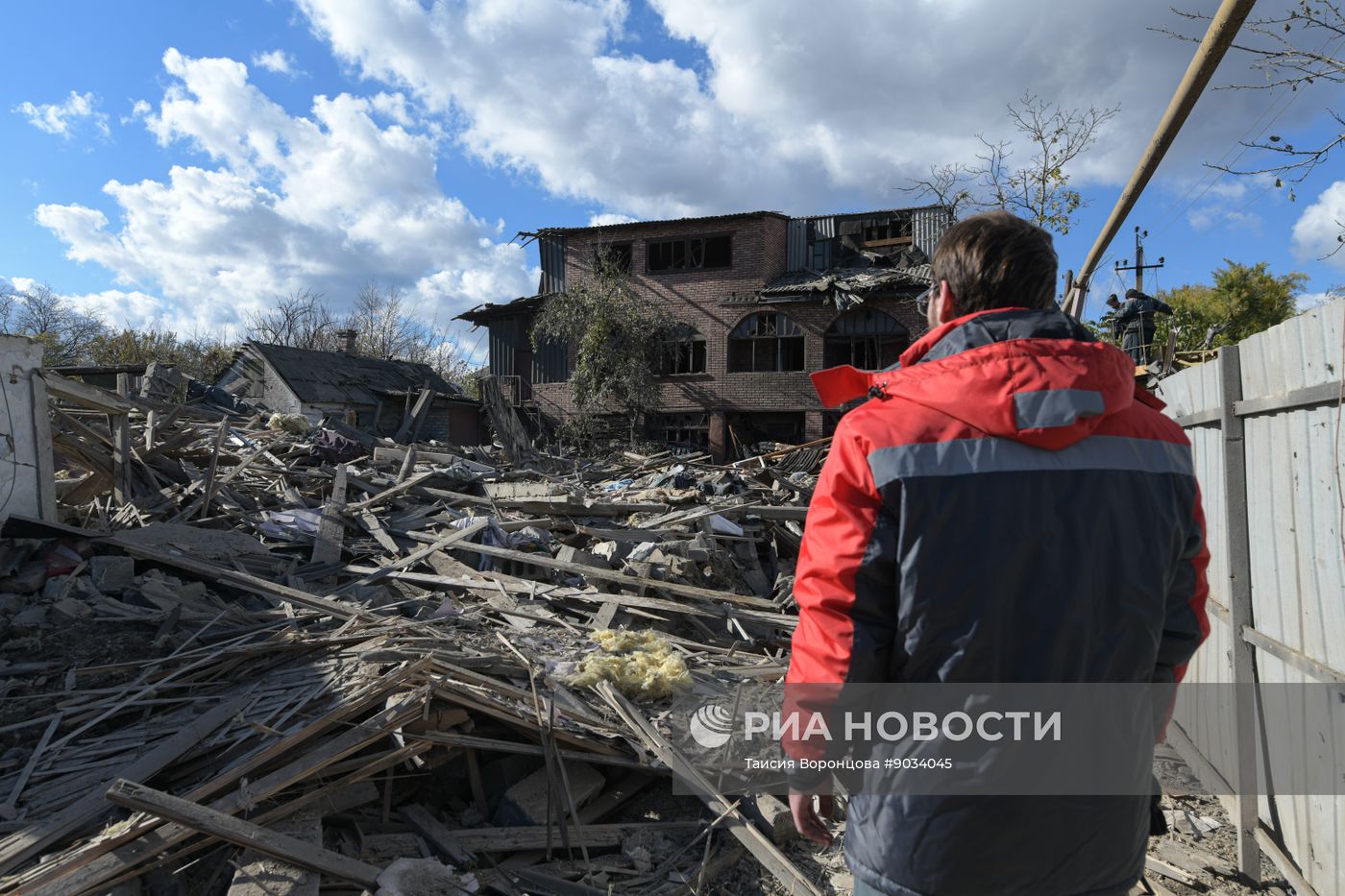 Последствия обстрела Ясиноватой со стороны ВСУ
