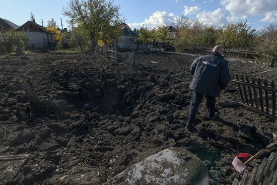 Последствия обстрела Ясиноватой со стороны ВСУ