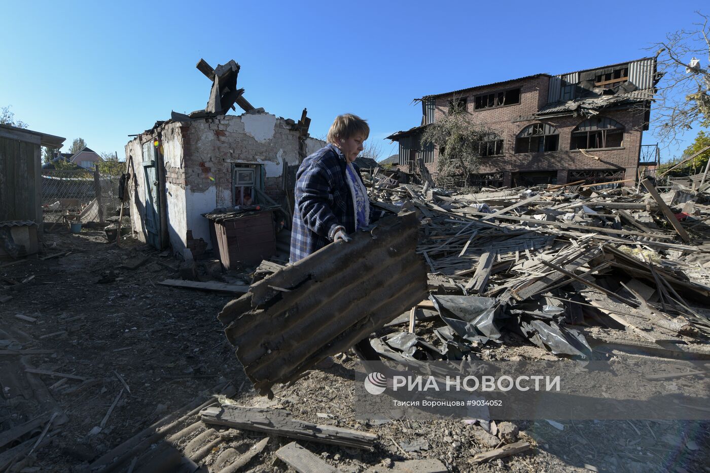 Последствия обстрела Ясиноватой со стороны ВСУ