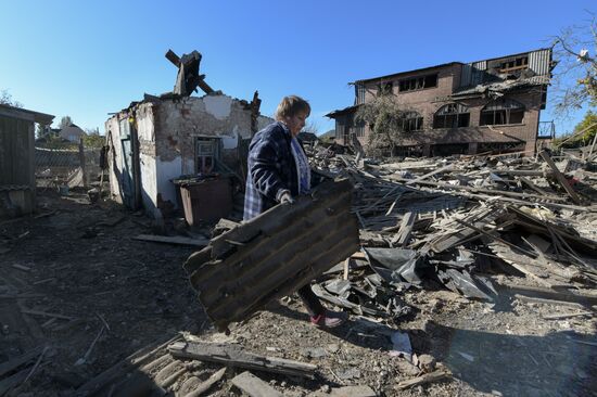 Последствия обстрела Ясиноватой со стороны ВСУ