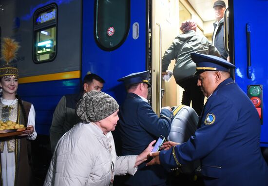 Возобновление ЖД сообщения между Алма-Той и Москвой