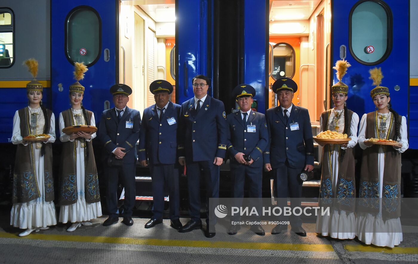 Возобновление ж/д сообщения между Алма-Атой и Москвой