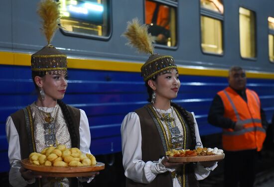 Возобновление ж/д сообщения между Алма-Атой и Москвой