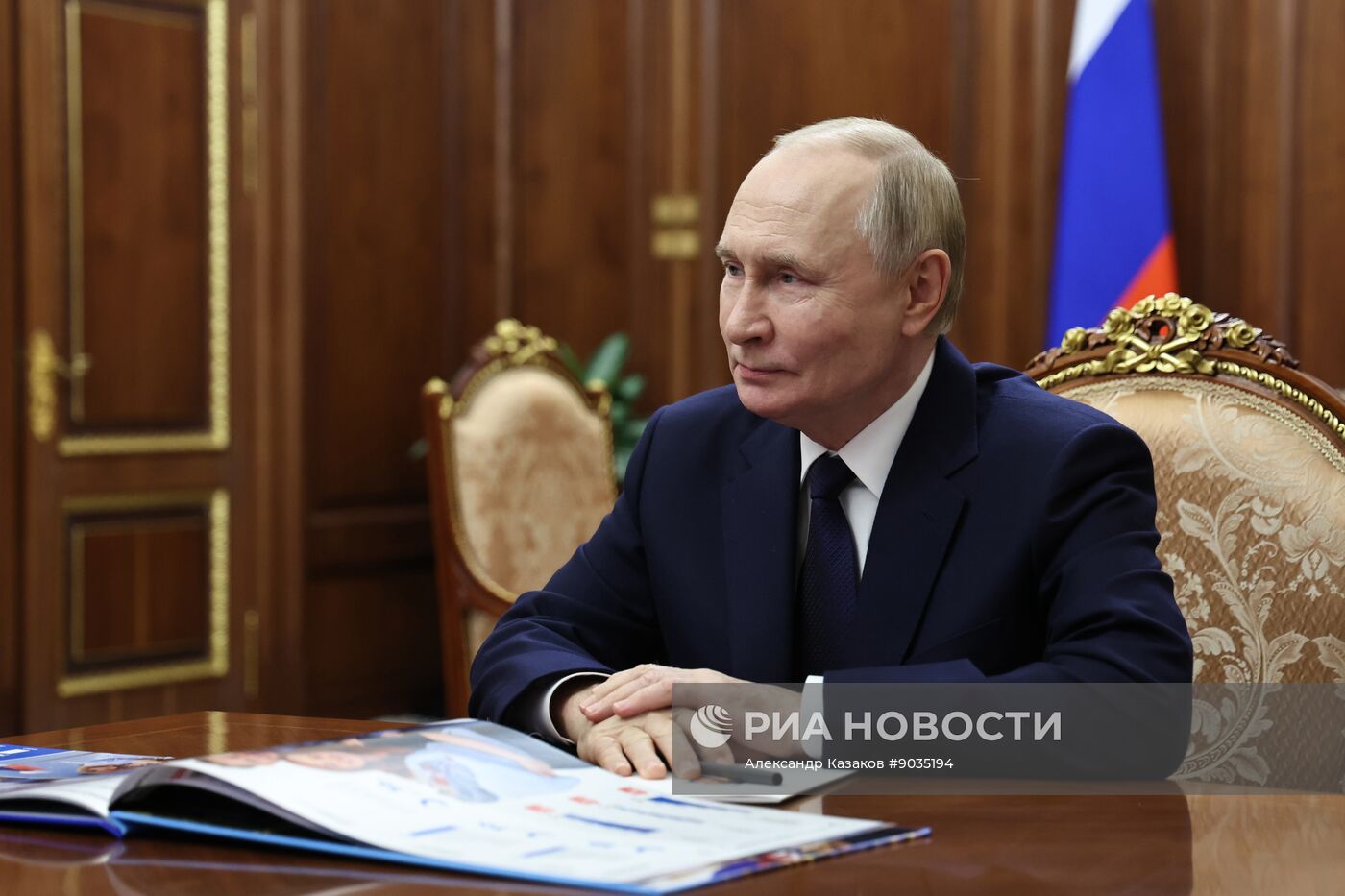 Президент Владимир Путин встретился с губернатором Ямало-Ненецкого автономного округа Дмитрием Артюховым