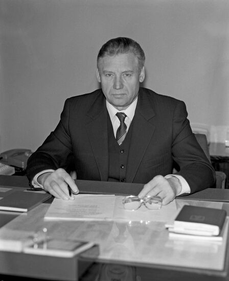 Зам председателя Совмина УССР Георгий Дзись