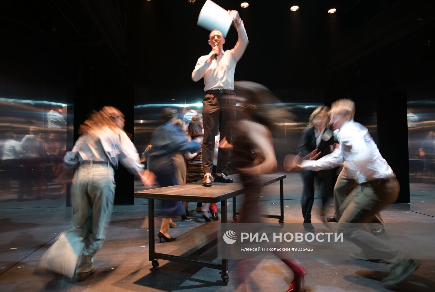 Спектакль "С любимыми не расставайтесь" в Театре Олега Табакова