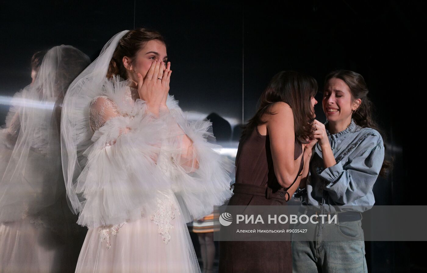 Спектакль "С любимыми не расставайтесь" в Театре Олега Табакова