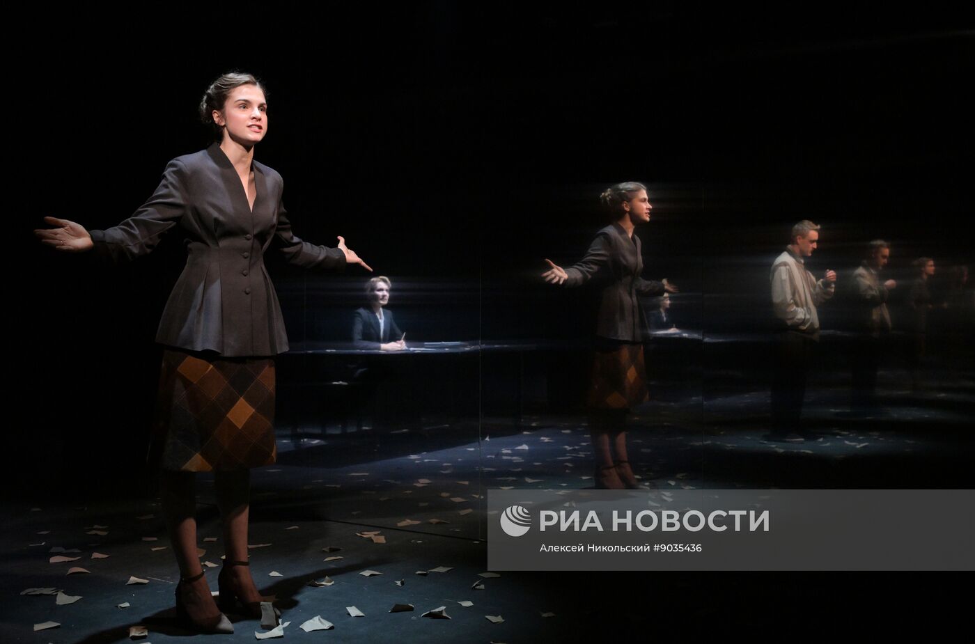 Спектакль "С любимыми не расставайтесь" в Театре Олега Табакова