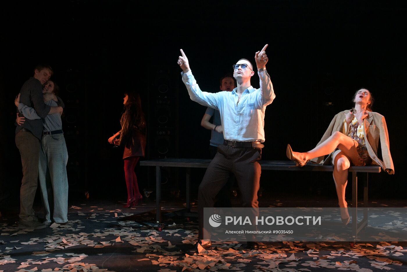 Спектакль "С любимыми не расставайтесь" в Театре Олега Табакова