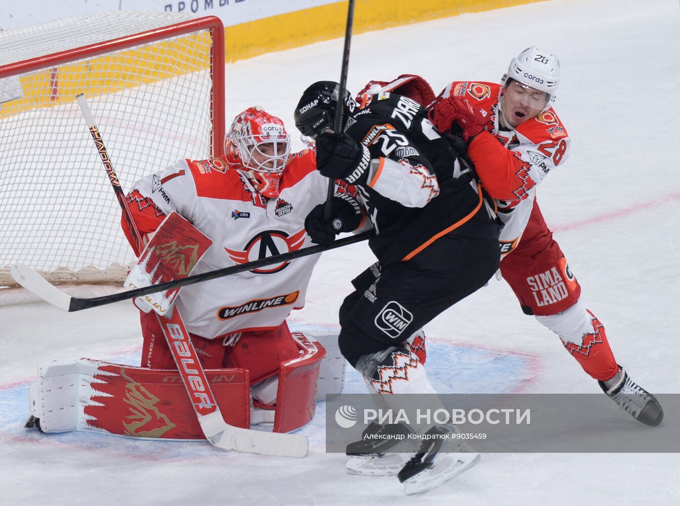 Хоккей. КХЛ. "Трактор" (Челябинск) - "Автомобилист" (Екатеринбург)