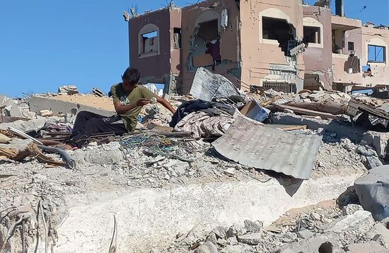 Жители сектора Газа пытаются вернуться к мирной жизни