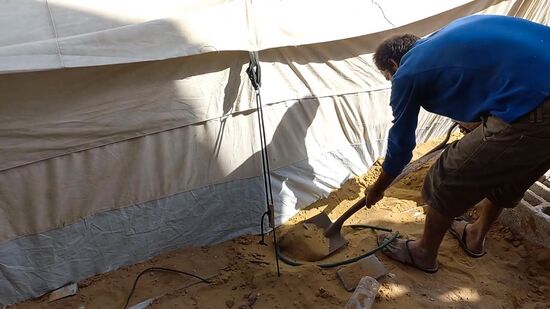 Жители сектора Газа пытаются вернуться к мирной жизни