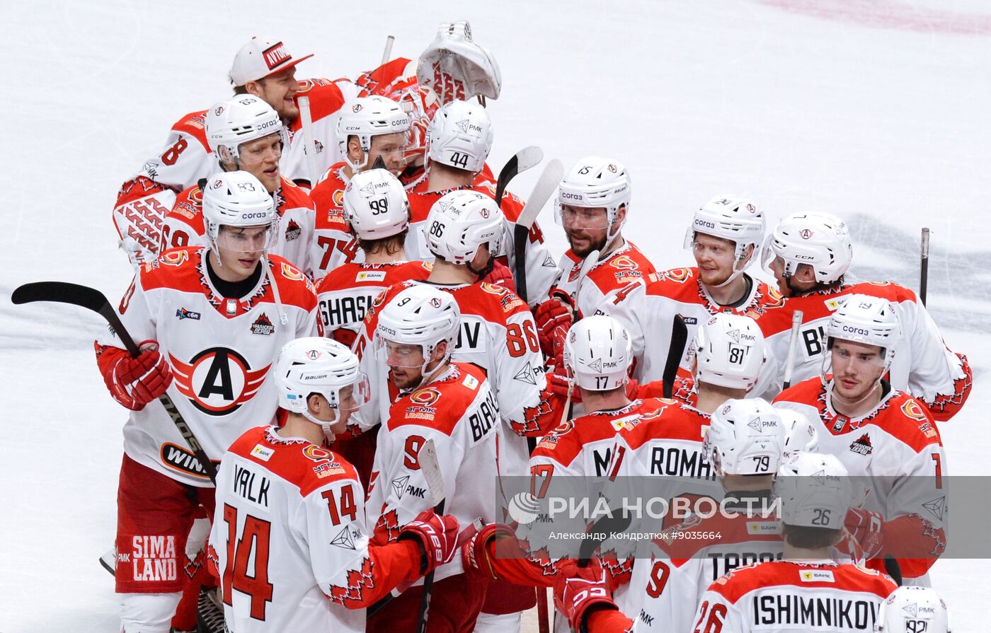 Хоккей. КХЛ. "Трактор" (Челябинск) - "Автомобилист" (Екатеринбург)