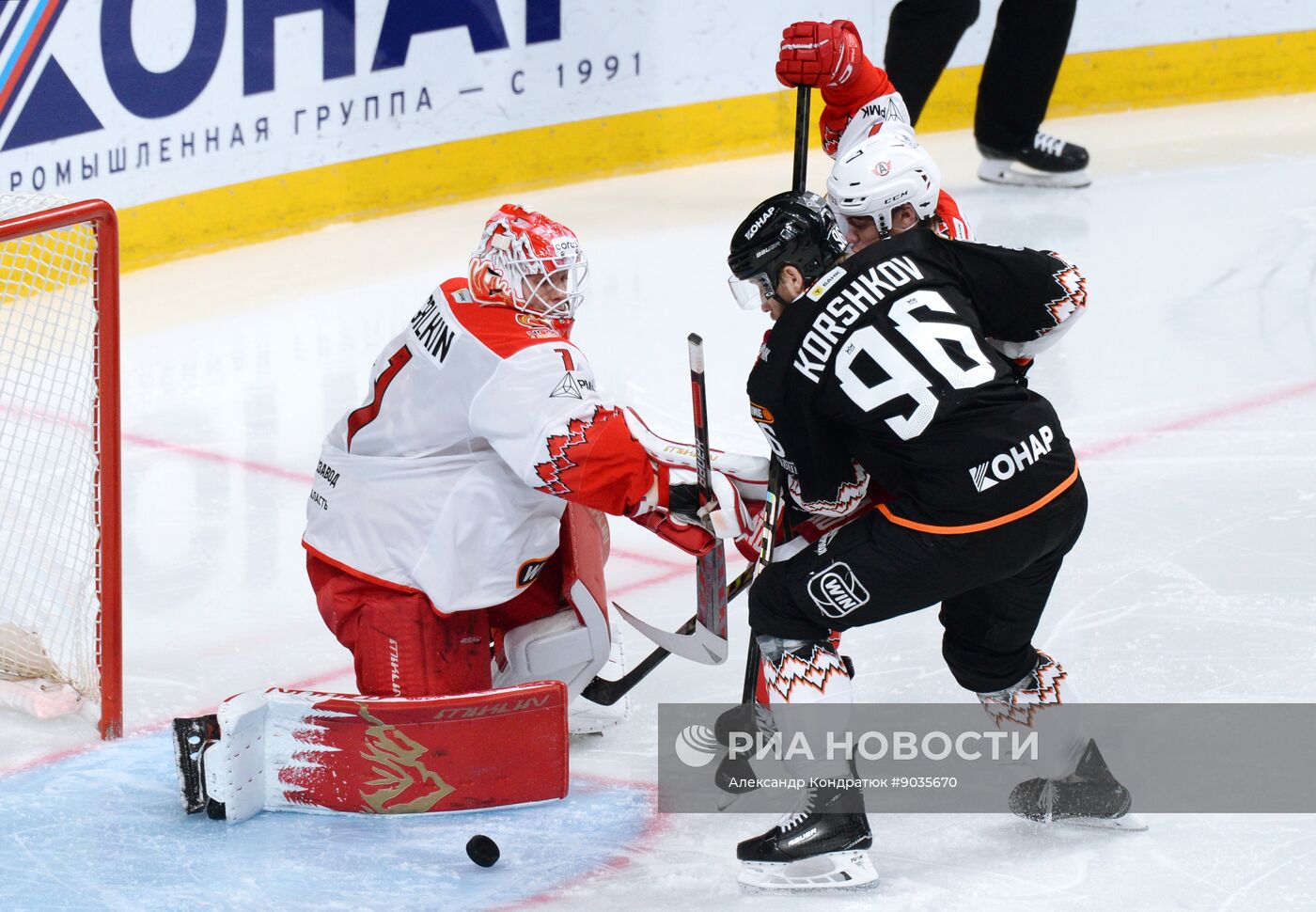 Хоккей. КХЛ. "Трактор" (Челябинск) - "Автомобилист" (Екатеринбург)