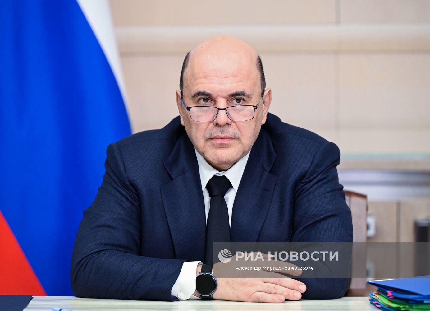 Президент Владимир Путин провел по видеосвязи совещание с правительством РФ