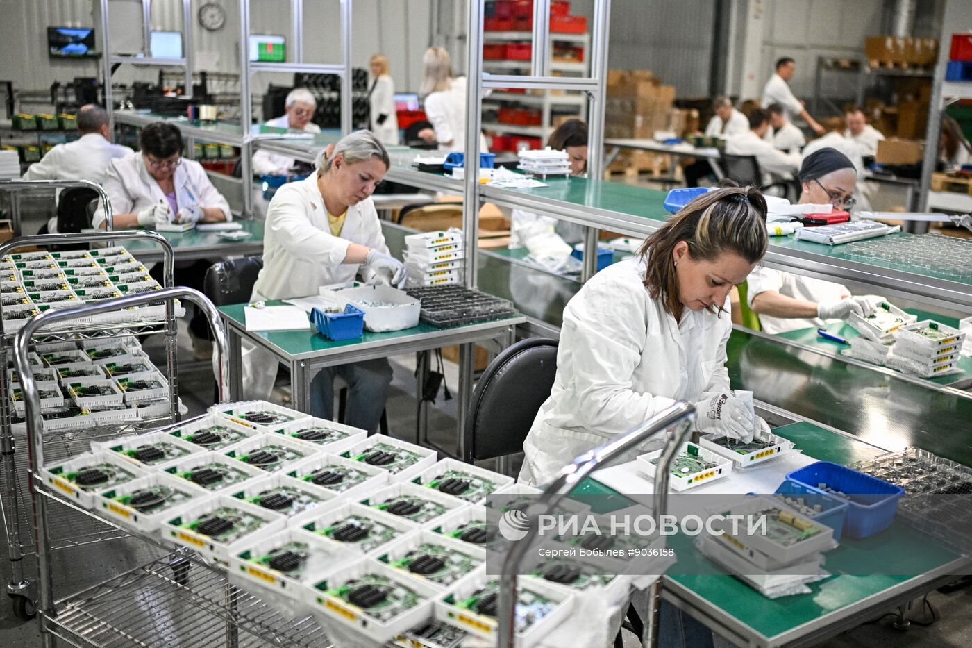 Производство роутеров на заводе "Электра" в Москве