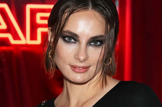 Премьера третьего сезона сериала "Вампиры средней полосы"