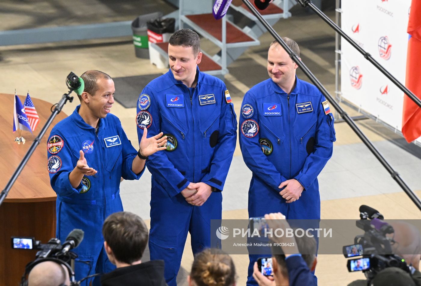 Тренировка экипажей МКС-74