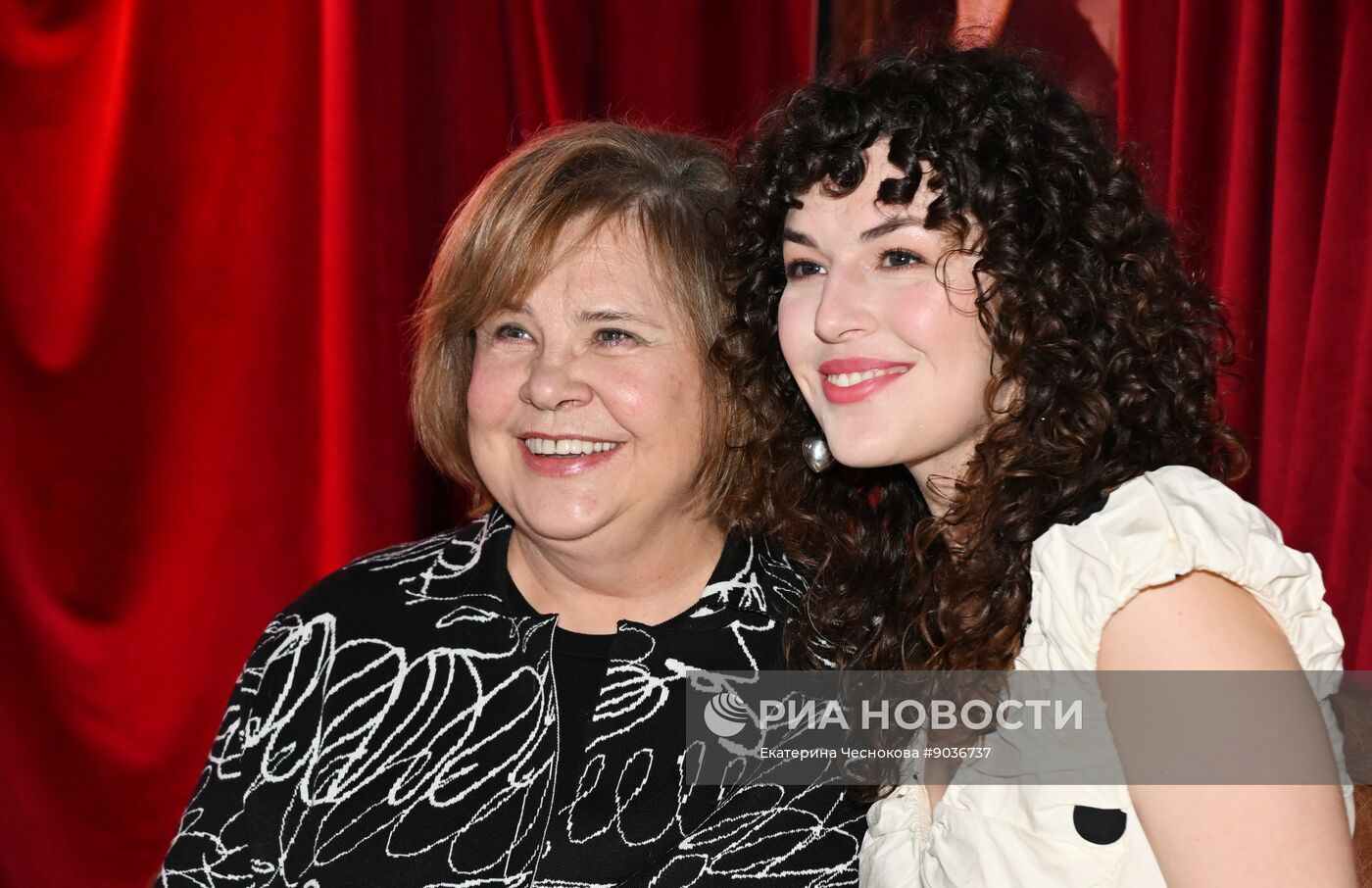 Премьера третьего сезона сериала "Вампиры средней полосы"