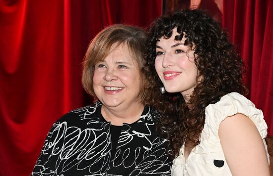 Премьера третьего сезона сериала "Вампиры средней полосы"