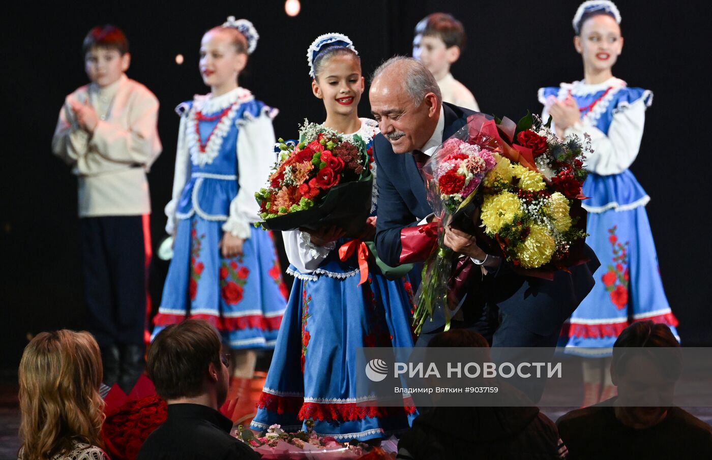 Юбилейный концерт Государственного театра танца "Казаки России" 
