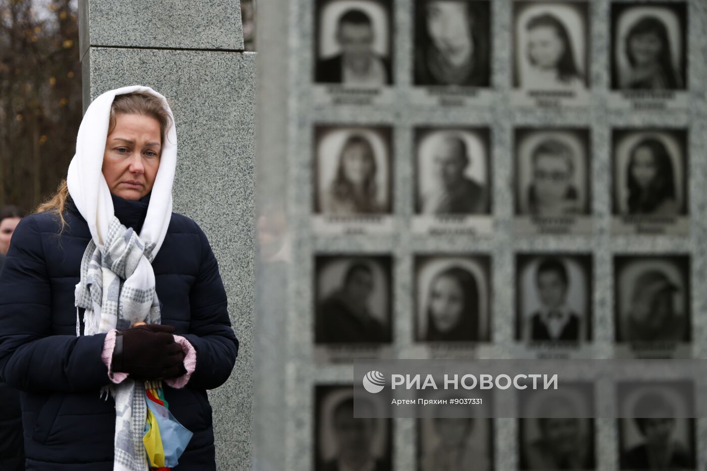 Панихида по погибшим в теракте на рейсе "Шарм-эш-Шейх - Санкт-Петербург"