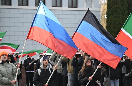 Патриотический флешмоб в Казани ко Дню народного единства